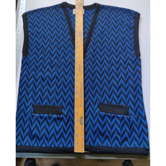 Vintage Pendleton Wool Sweater Vest Womens Size L Blue Black Chevron Pockets - Picture 10 of 11